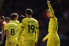 阿利森与萨拉赫：利物浦全能门将的足球艺术与默契传奇